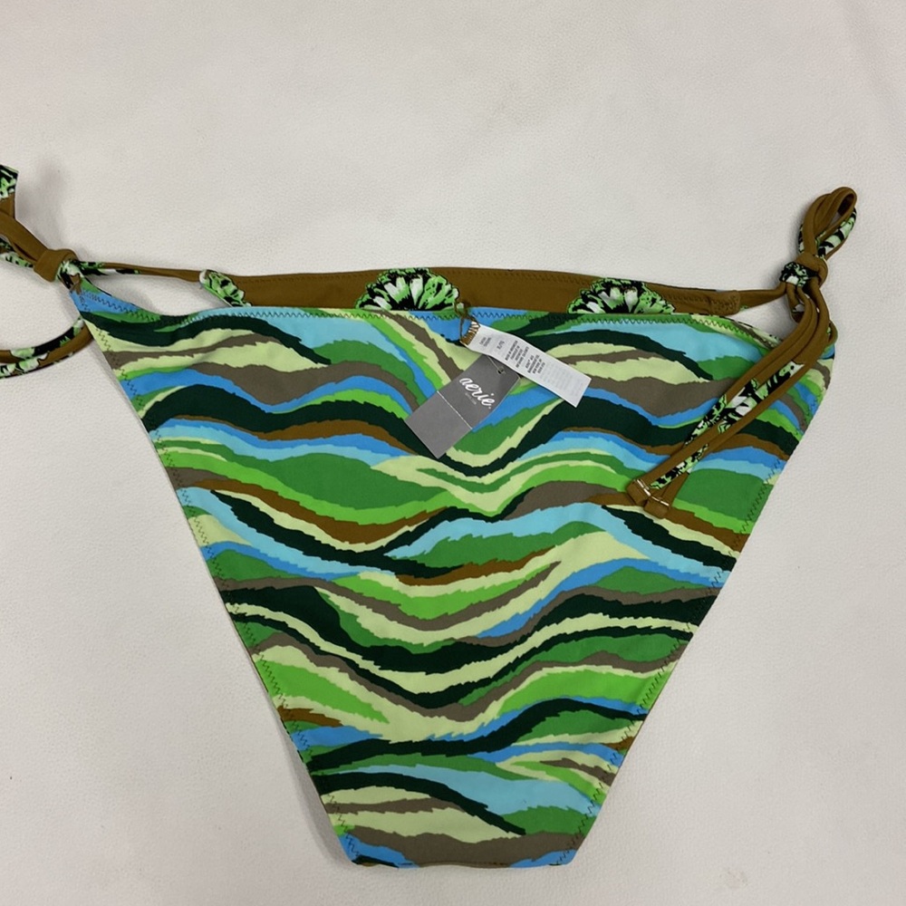 NWT Aerie cheeky bikini bottom, reversible size XL. New!!! Side ties